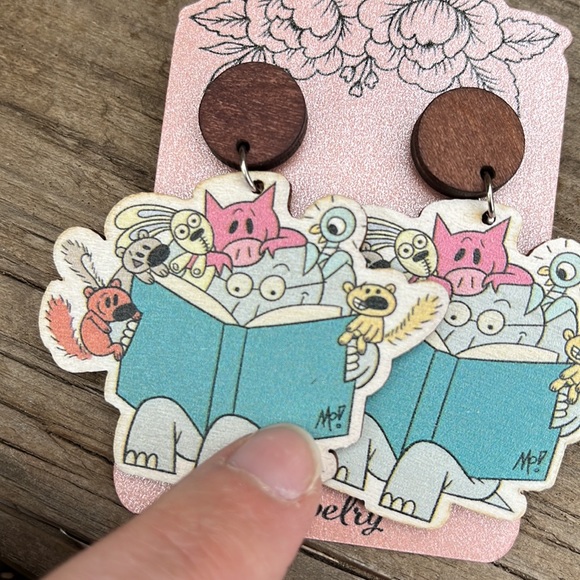 Mo Willems Book Character Earrings/ Teacher Earrings - Picture 12 of 13